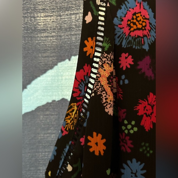 NWOT Lively Pleated Guess Dress Size S - Picture 7 of 9